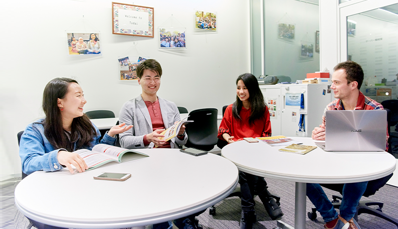 意昂体育 後に魏国の第十三王子であることが判明。